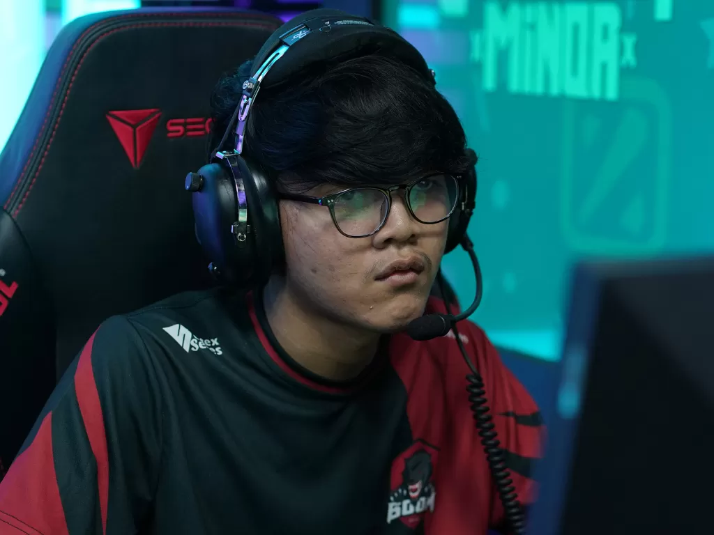 Mikoto-jadi-player-esports-terkaya-di-indonesia-halogame